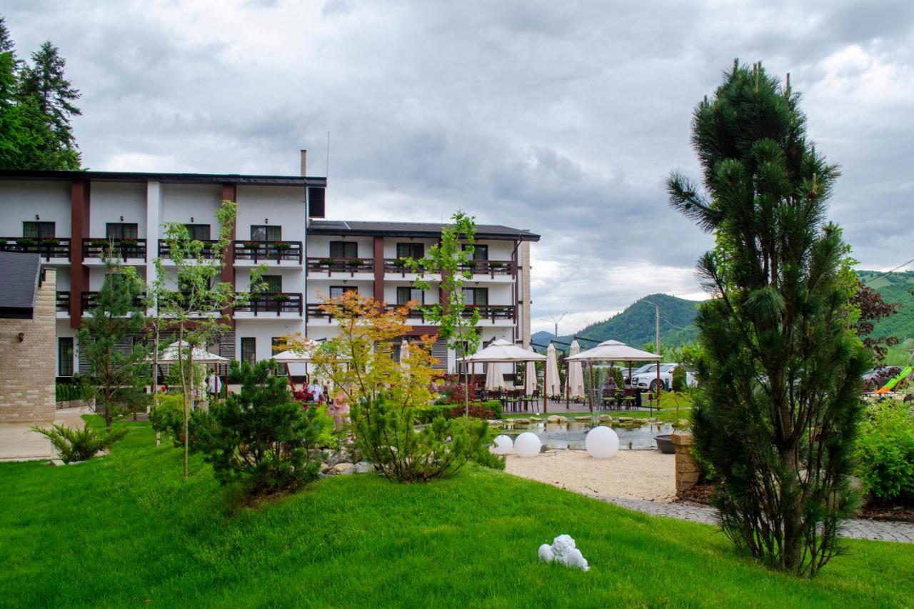 Piatra Pinului Ski & Spa Hotel Gura Humorului Bagian luar foto